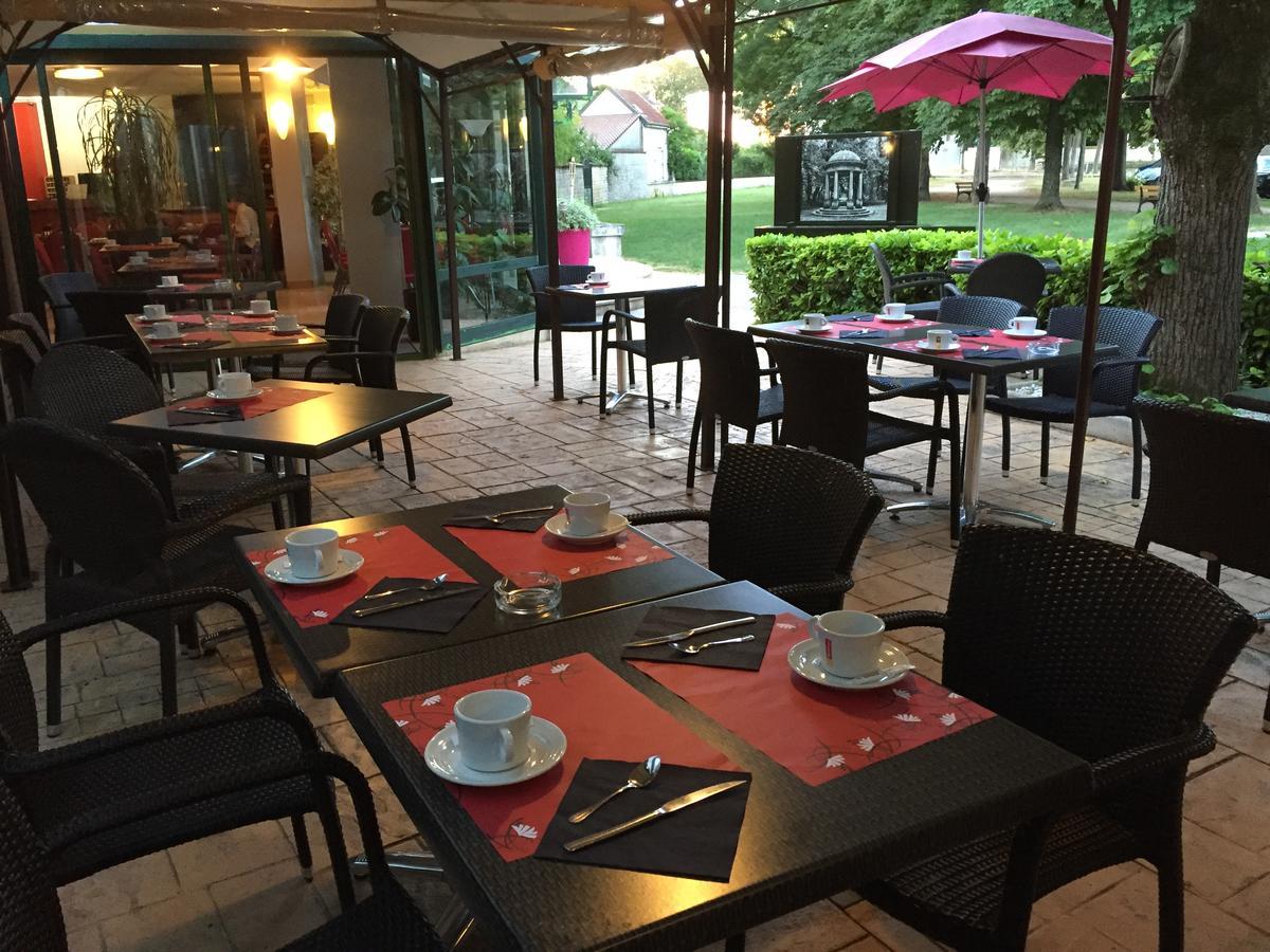 Hotel Restaurant Du Parc De La Colombiere ดีจอง ภายนอก รูปภาพ