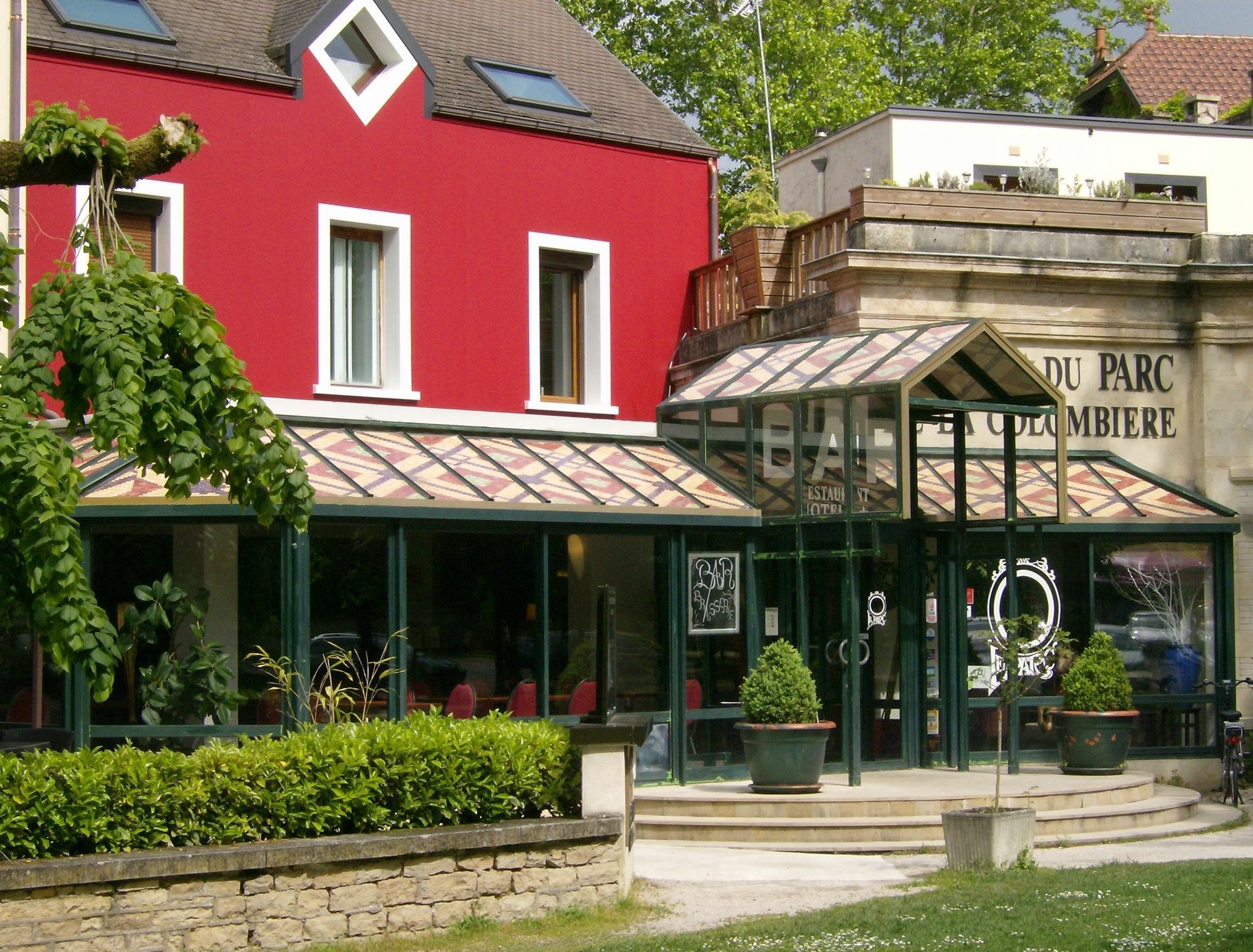 Hotel Restaurant Du Parc De La Colombiere ดีจอง ภายนอก รูปภาพ